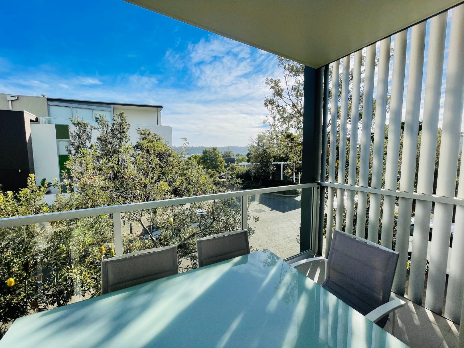 3_Bedroom_Pool_View_Apartment_Balcony_S