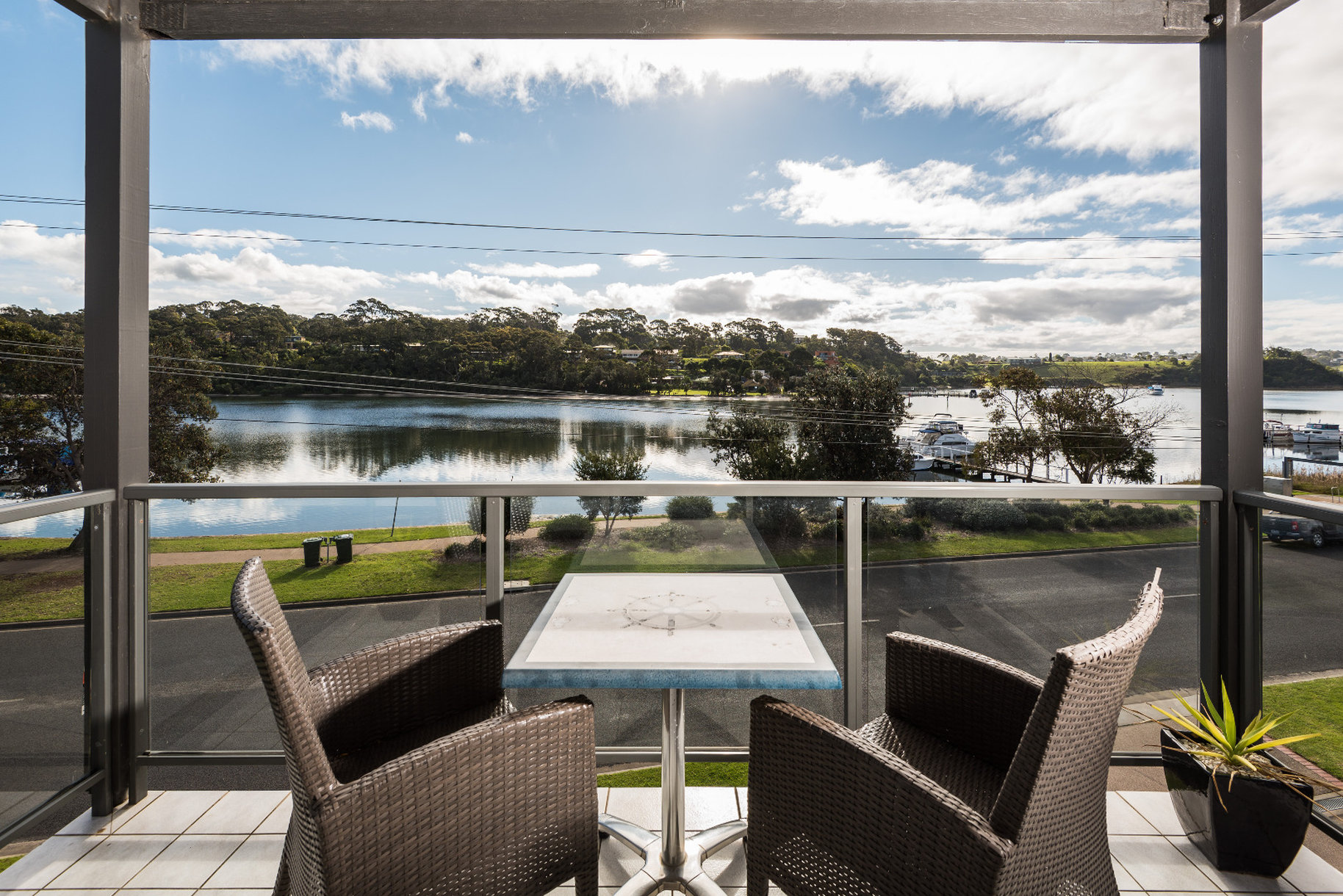 2_Bedroom_Standard_Apartment_Balcony_S