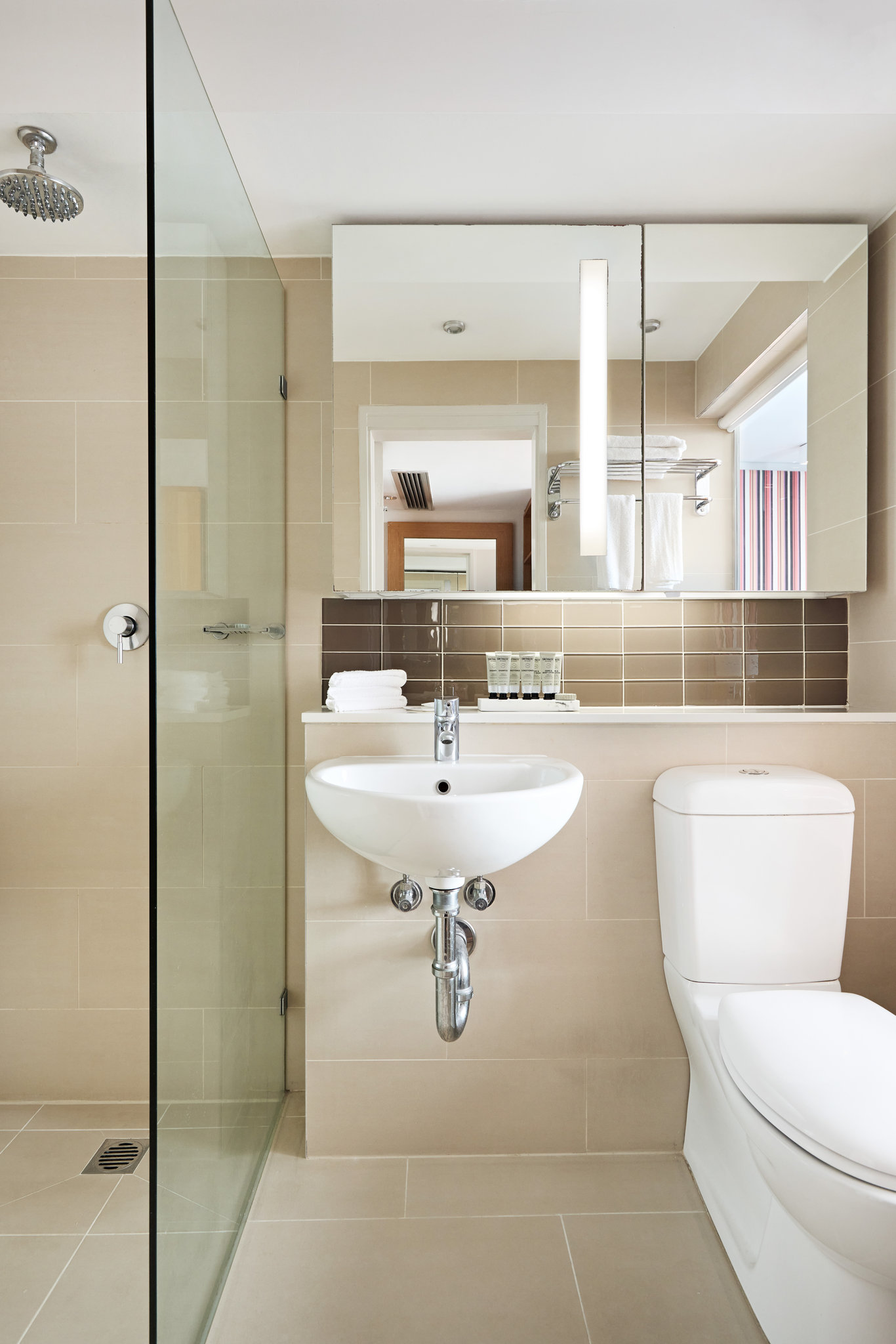 Harbour_View_Suite_Bathroom_S