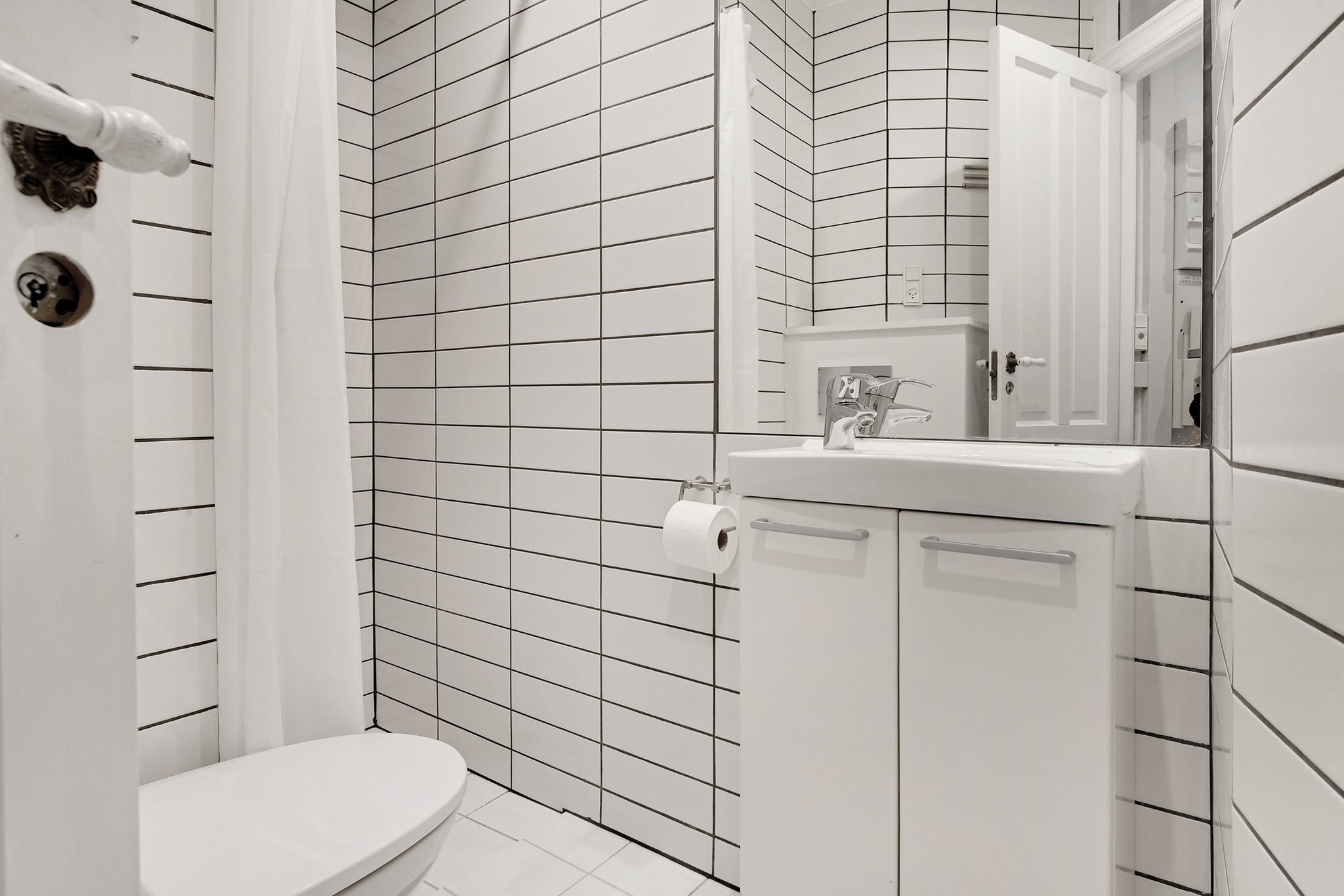 19550_bathroom-two-room-apartment-ydre-osterbro-aalborgga_S