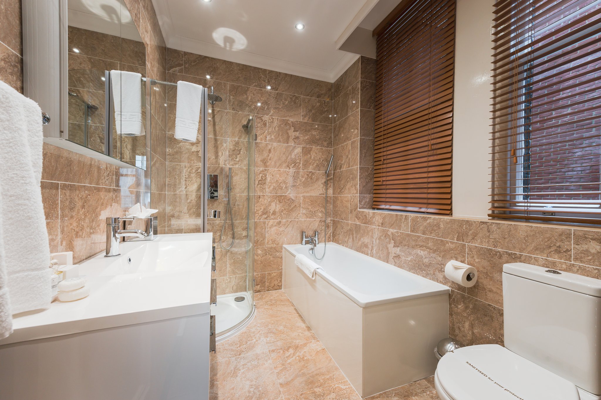 Devonshire_Suite_Bathroom2_S