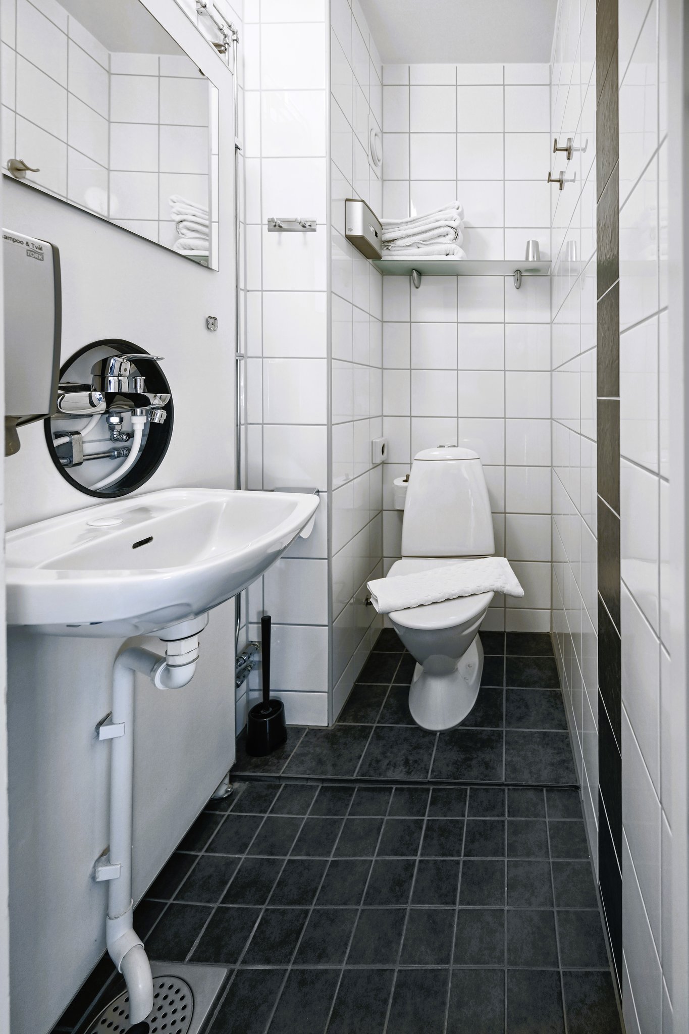 21046_comfort-bathroom-hotel-amadeus-by-first-halmstad-1_S