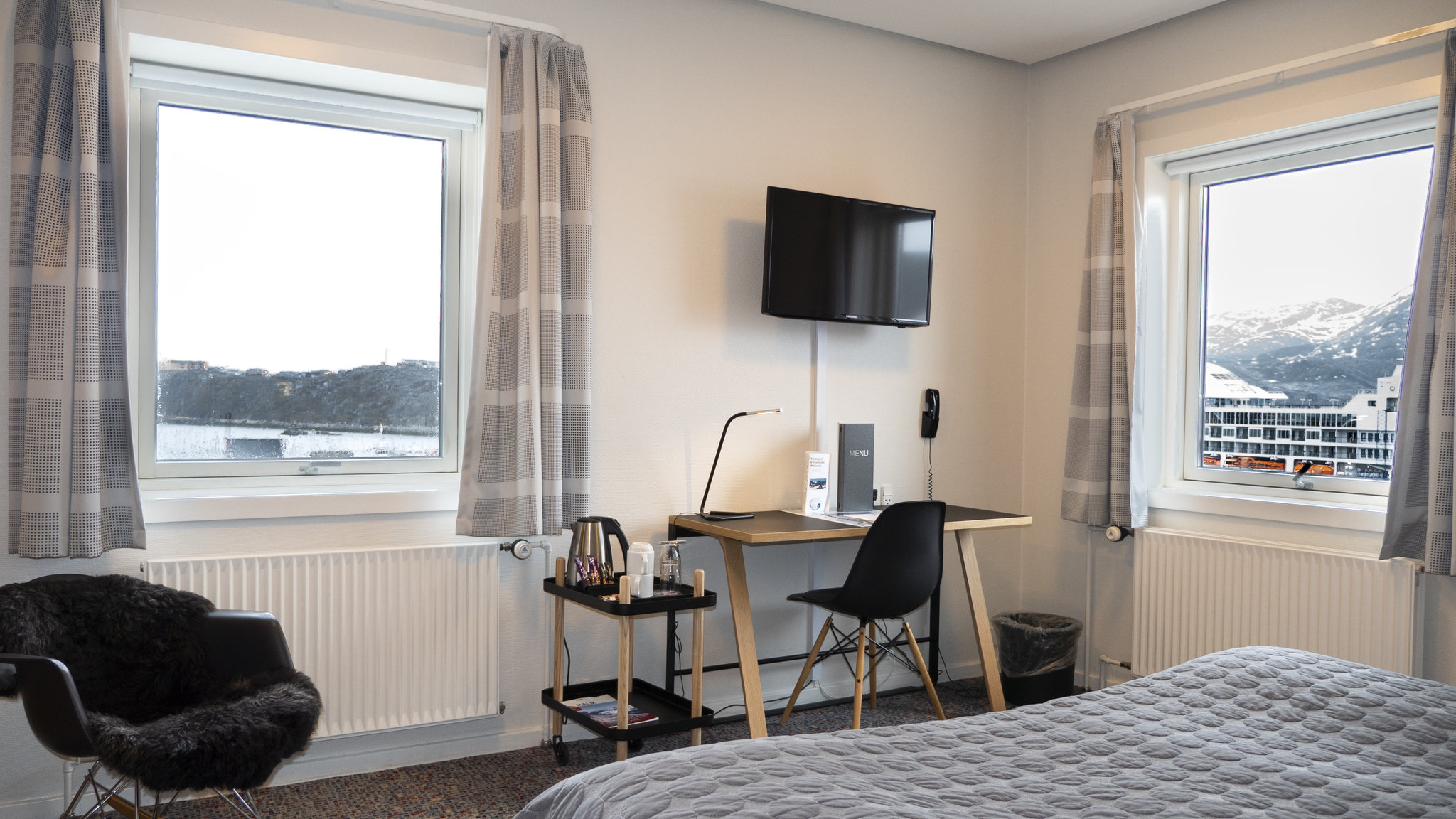 19228_superior-double-room-hotel-soma-nuuk-first-partner-_S