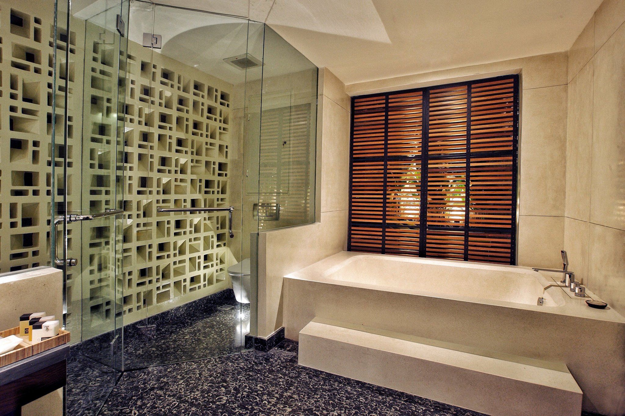 TShore_Villa_Bathroom_S