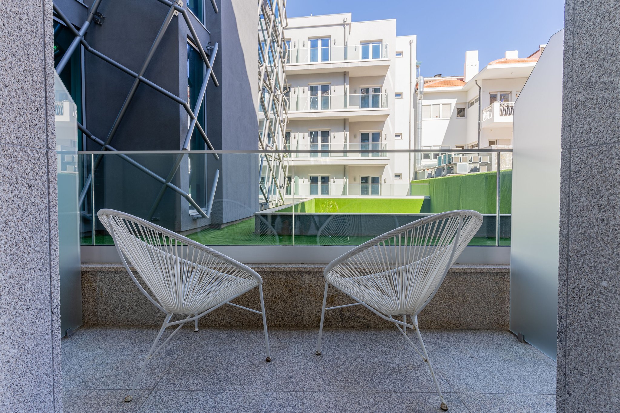 Deluxe_room_with_balcony_and_garden_view_Balcony_S