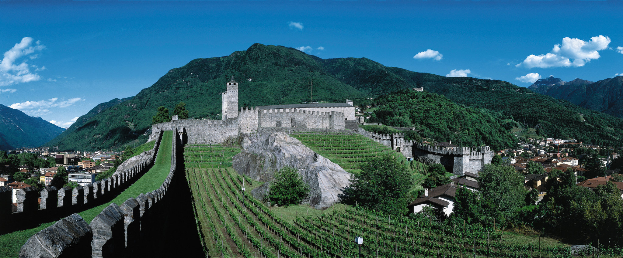 Castelgrande_UNESCO_Bellinzona_Region_S