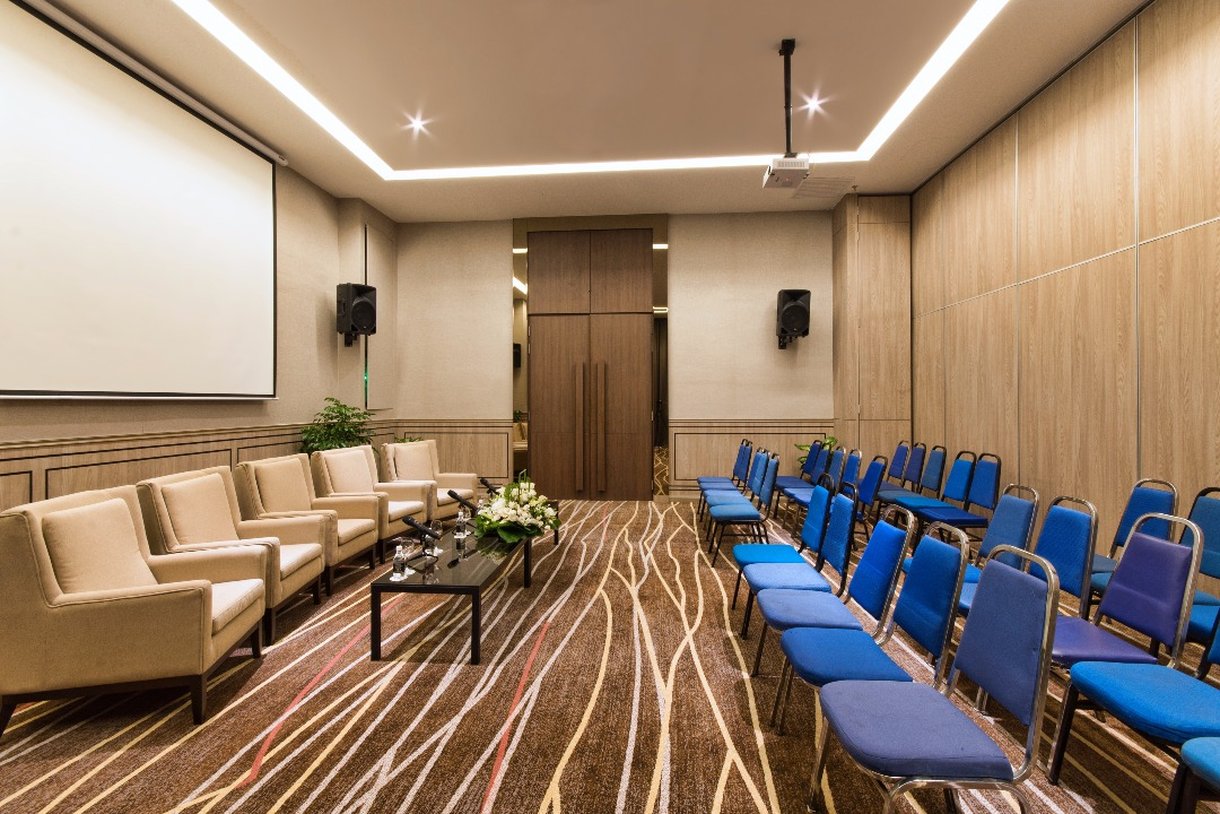 Conference_Room_S