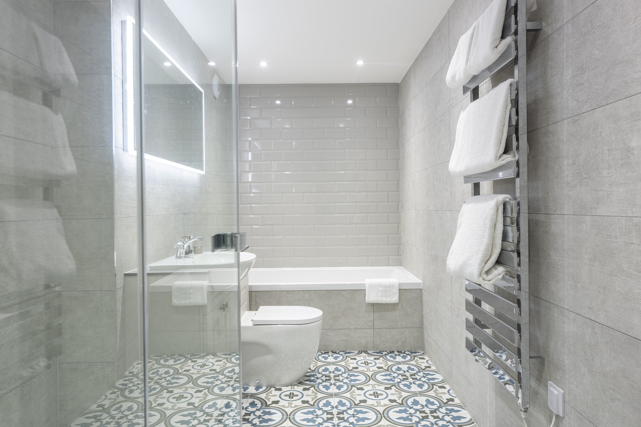 Junior_Suite_Bathroom_S