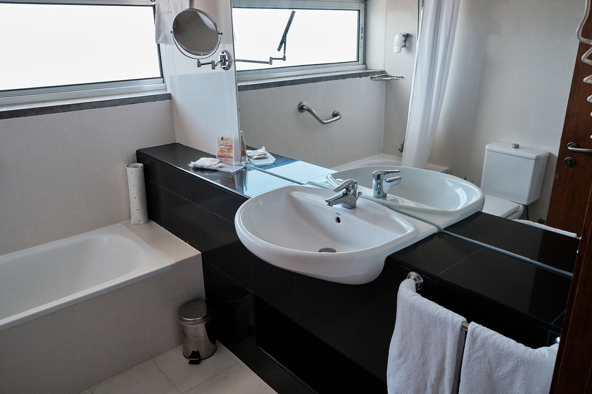 Family_Sea_View_Bathroom_S