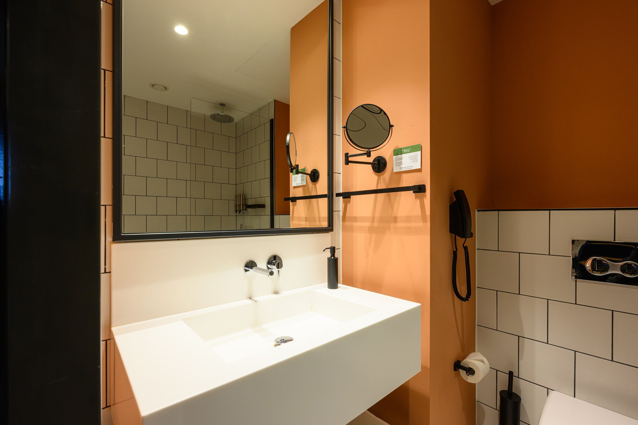 Premium_Suite_Bathroom_S