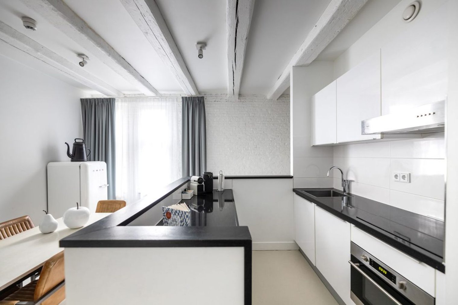 yays-Zoutkeetsgracht-family-kitchen.jfif_S