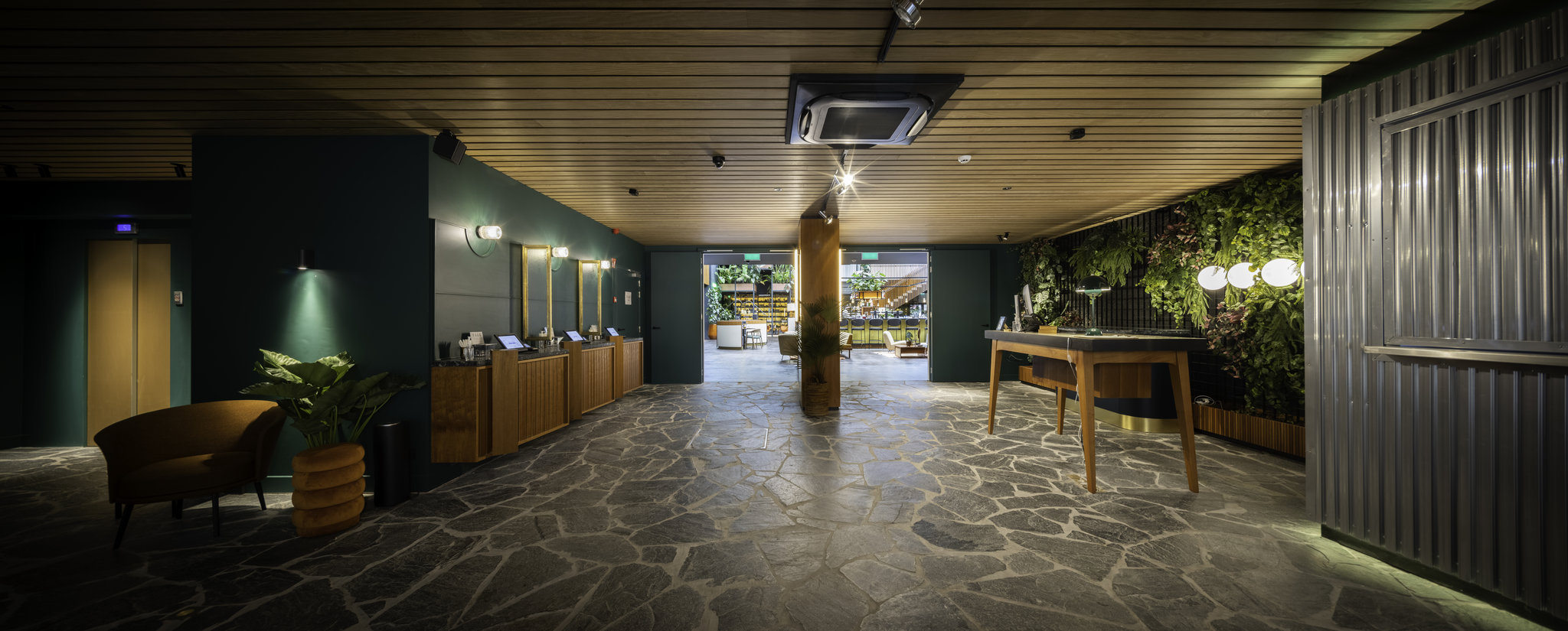 Lobby_S