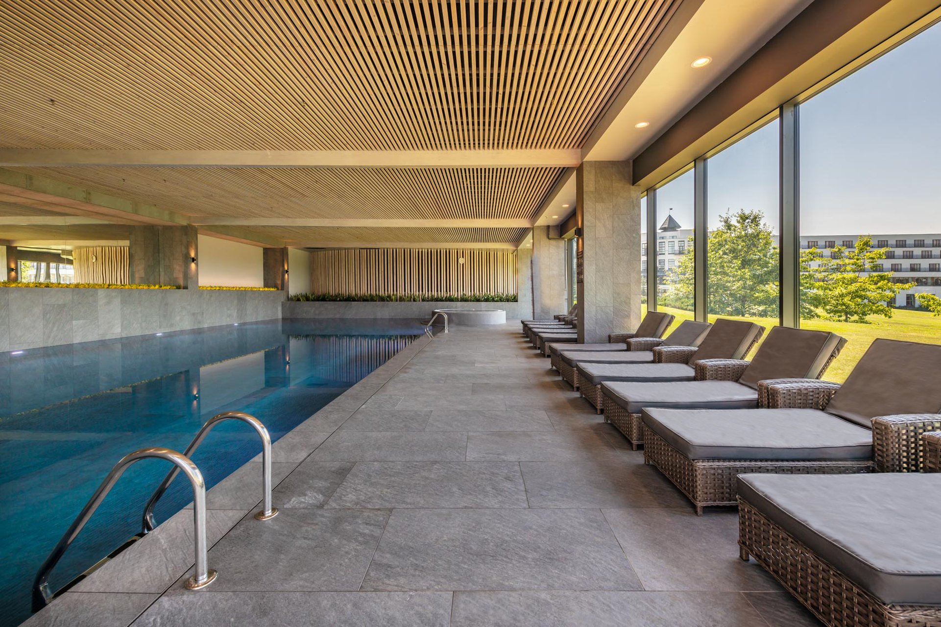 Aqua_Pool_The_V_SPA___Wellness_center_(1)_S