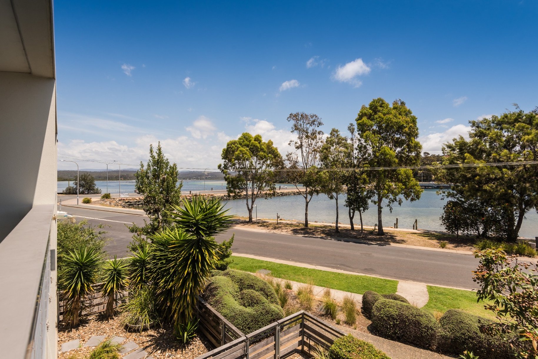 3_Bedroom_Lakeside_Townhouse_Lakeside_View_S