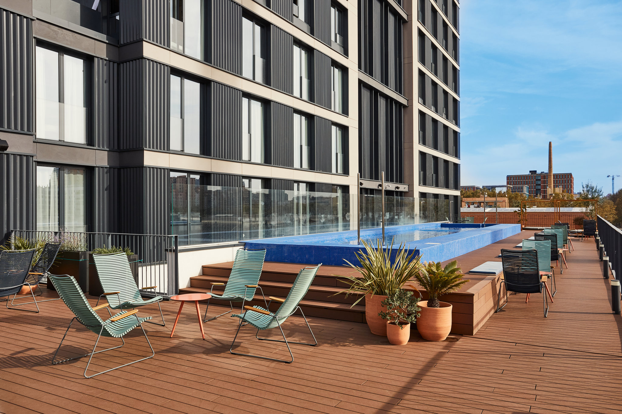 Terrace_Pool_S