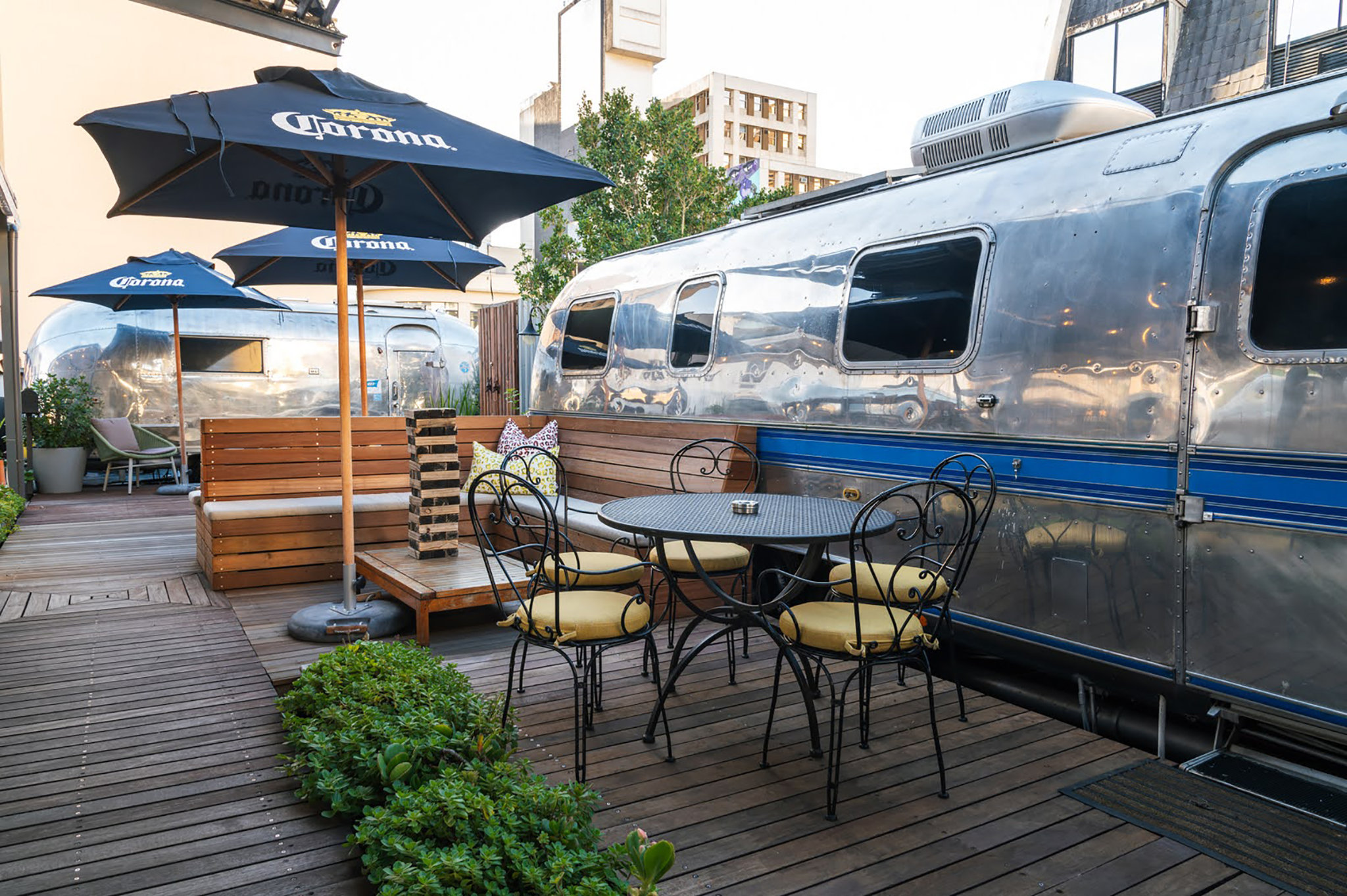 Rooftop_Airstream_Trailer_Park12_S