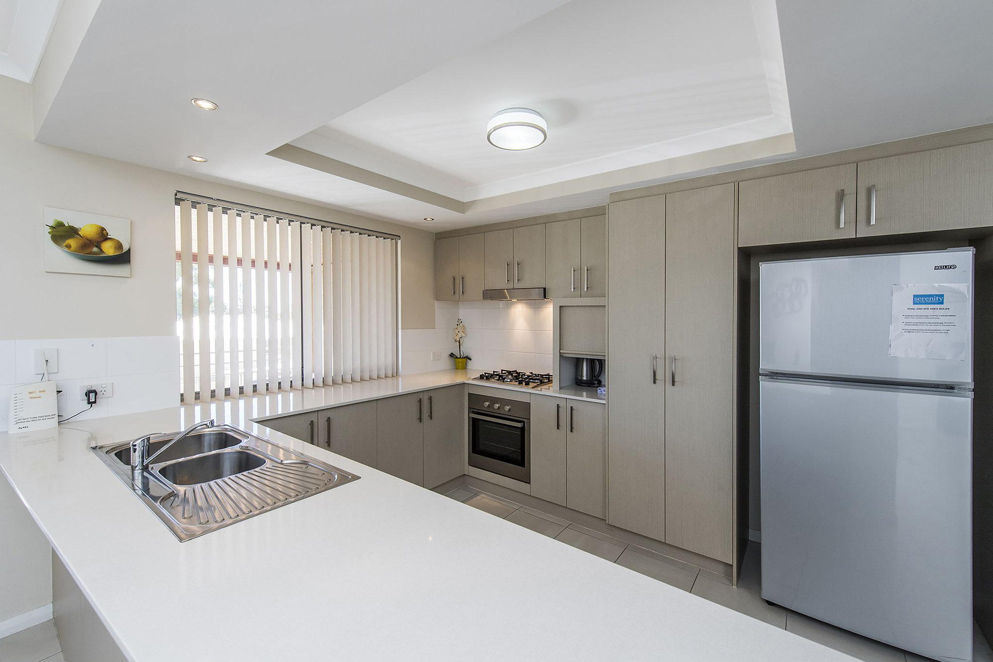 Two_Bedroom_Townhouse_Kitchen2_S