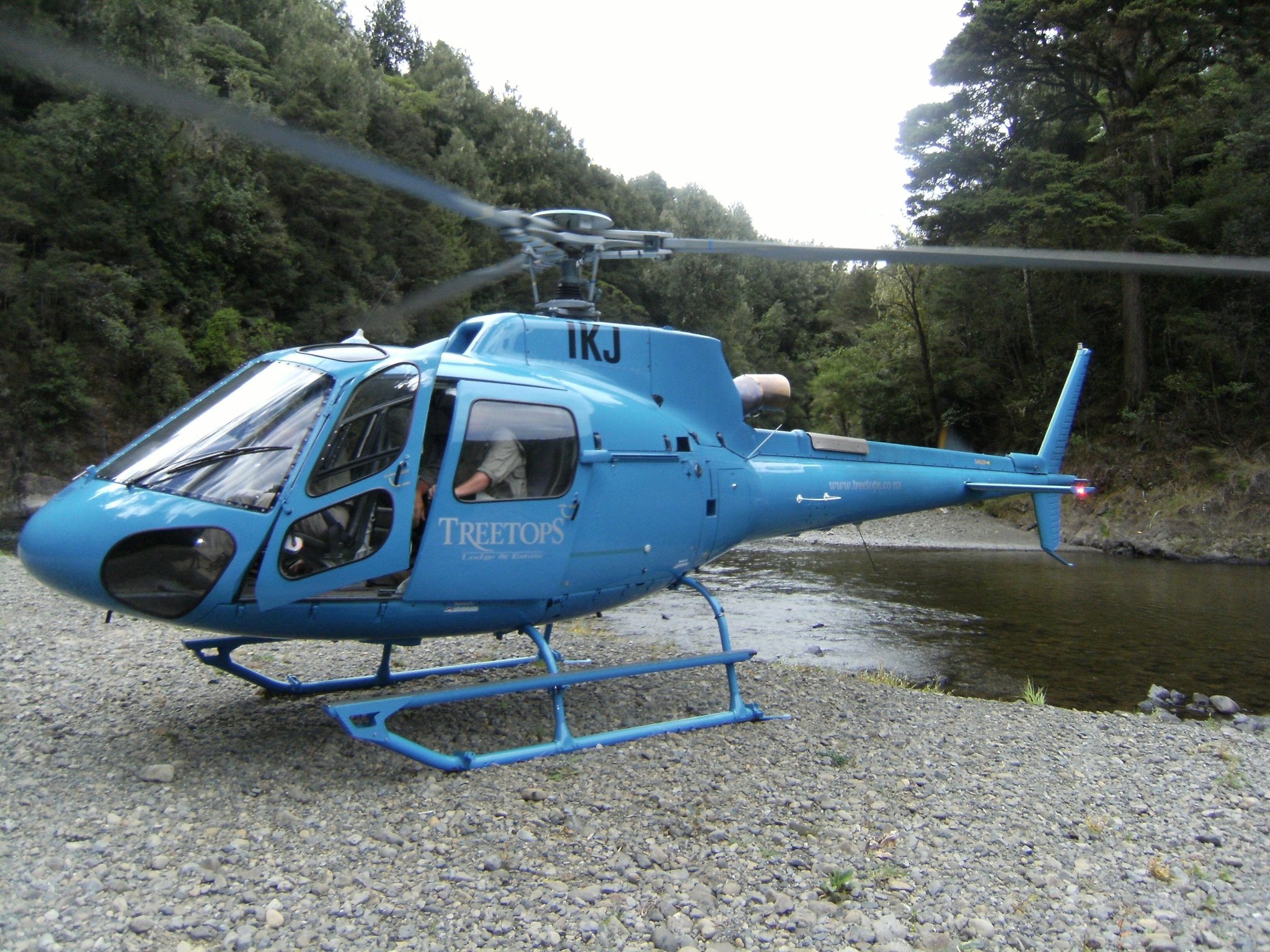 Wilderness_Experience_Helicopter_S