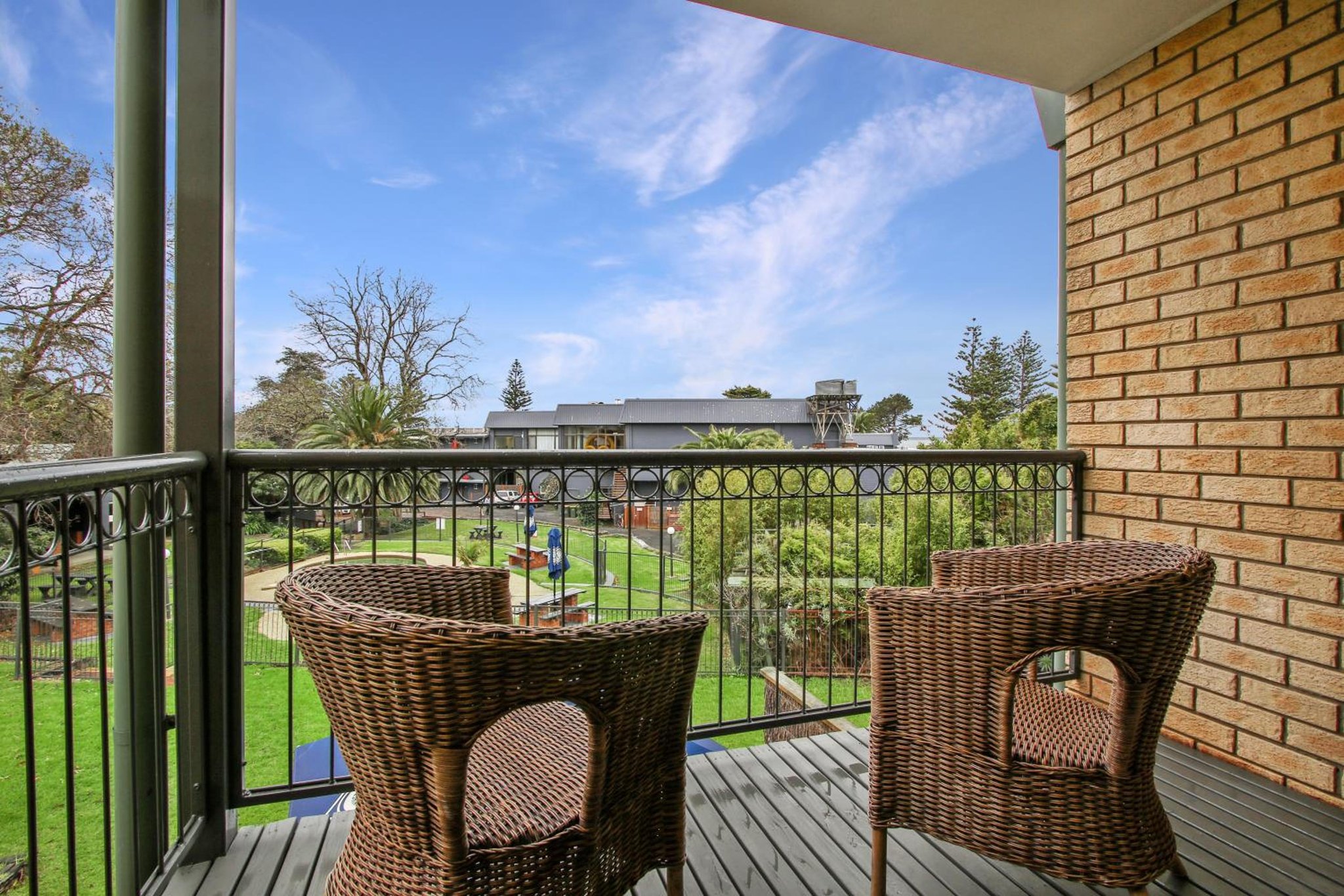 Four_Bedroom_Pool_View_Townhouse_Balcony_S