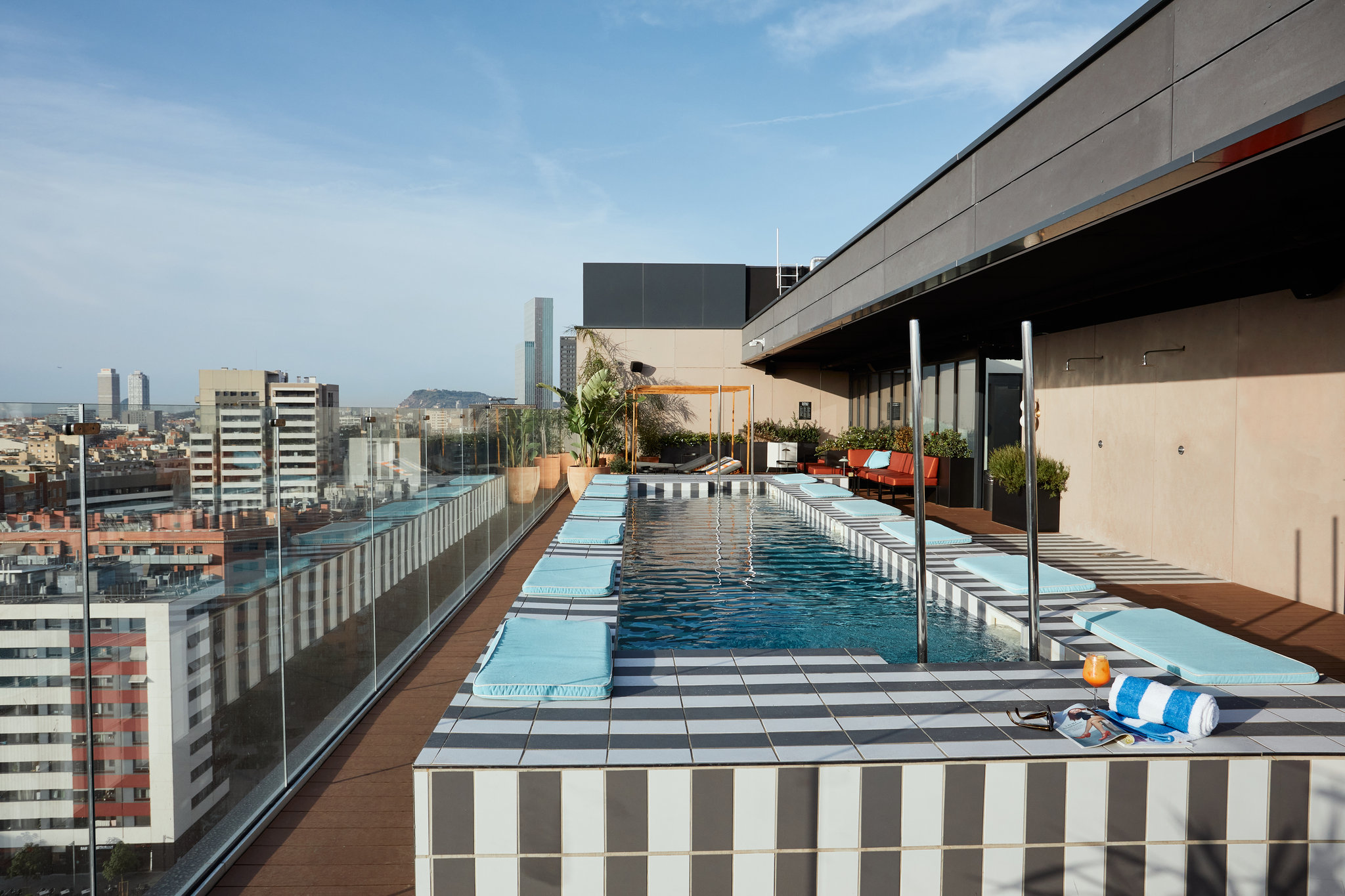 Rooftop_Pool_S