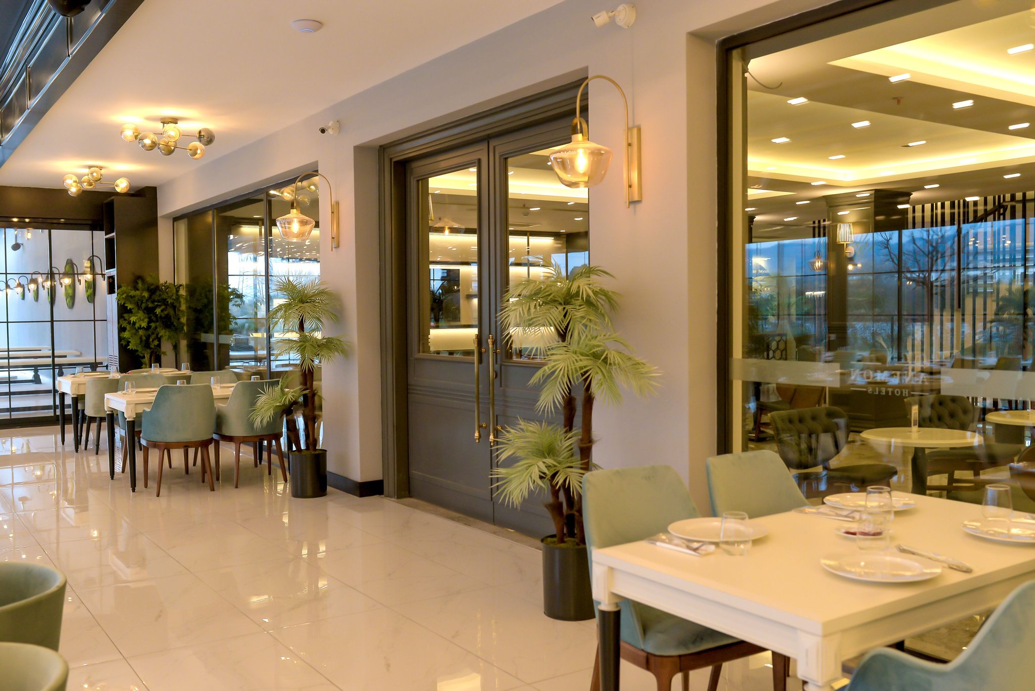 Restaurant2_S