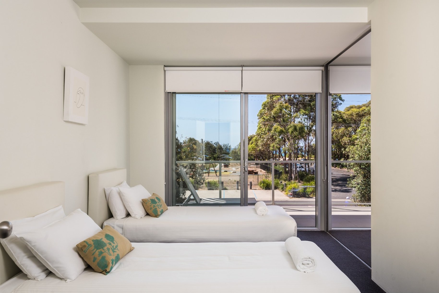 2_Bedroom_Beachside_Apartment_Bedroom_S