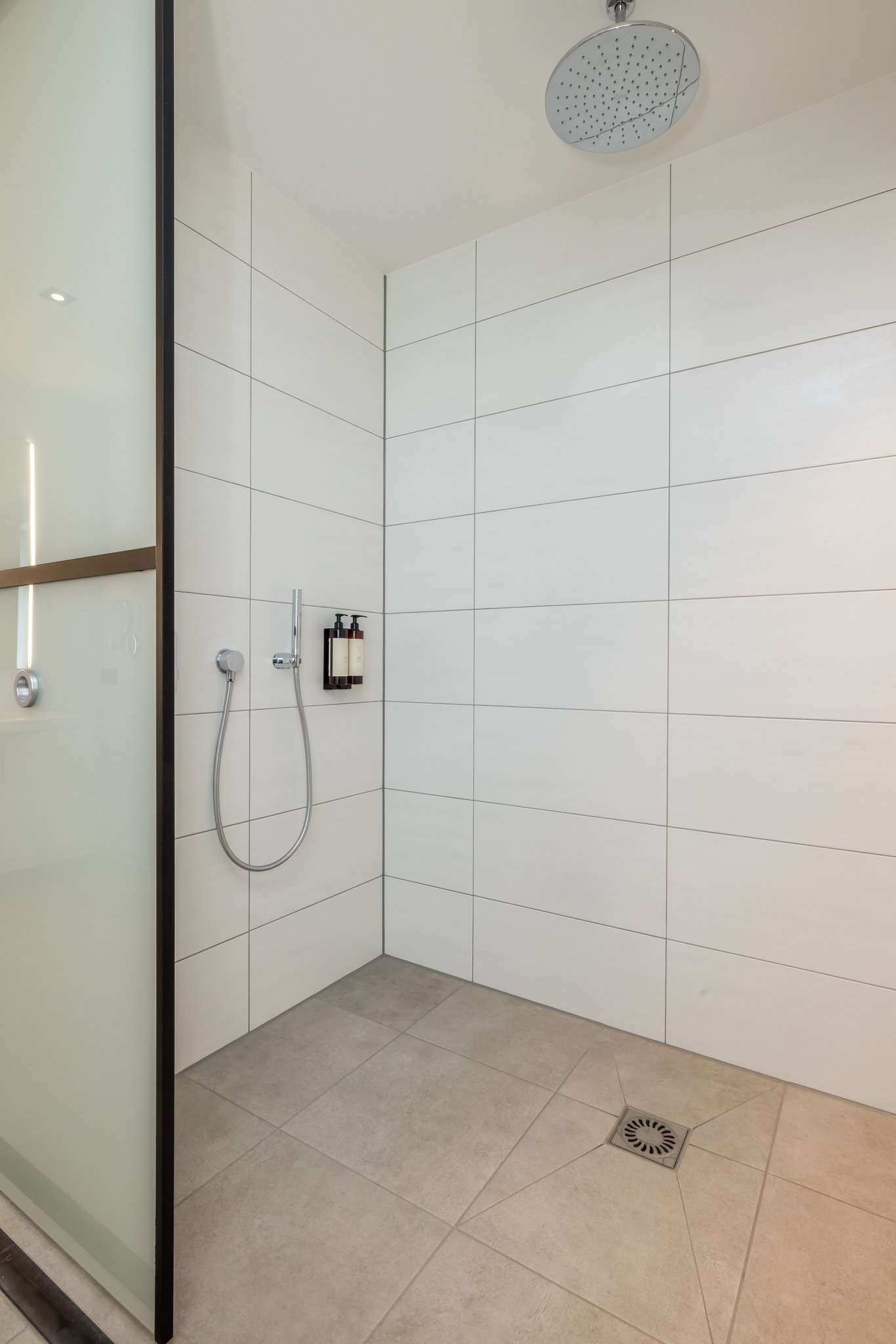 Superior_Mindervalide_Suite_Bathroom3_S