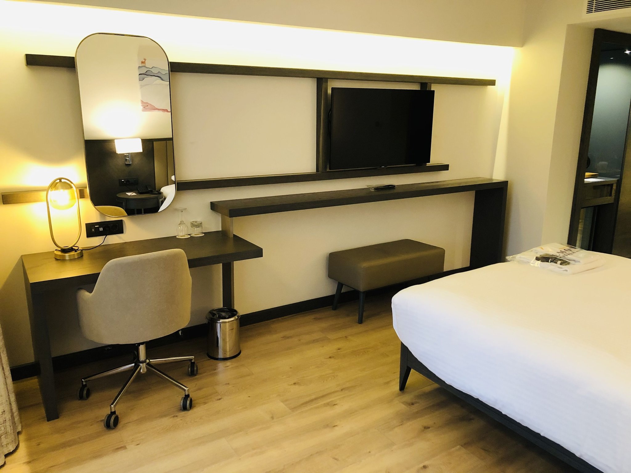 Superior_Room2_S