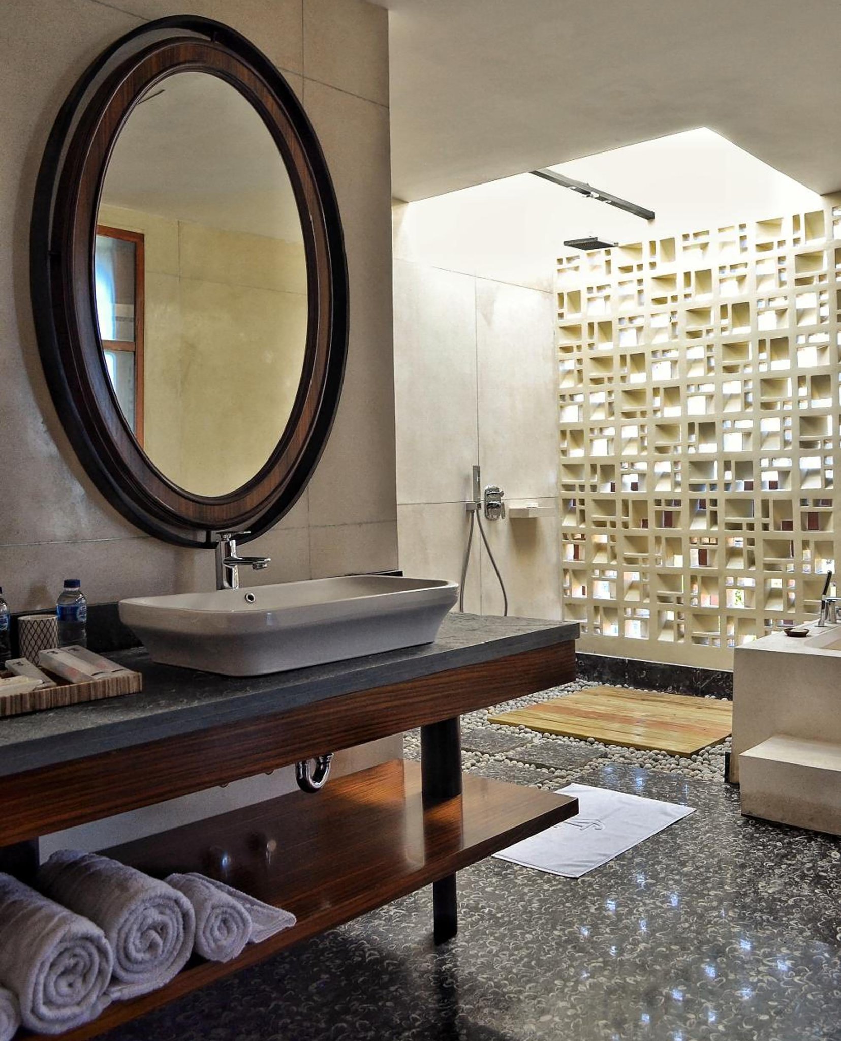 TStar_Villa_Bathroom_S