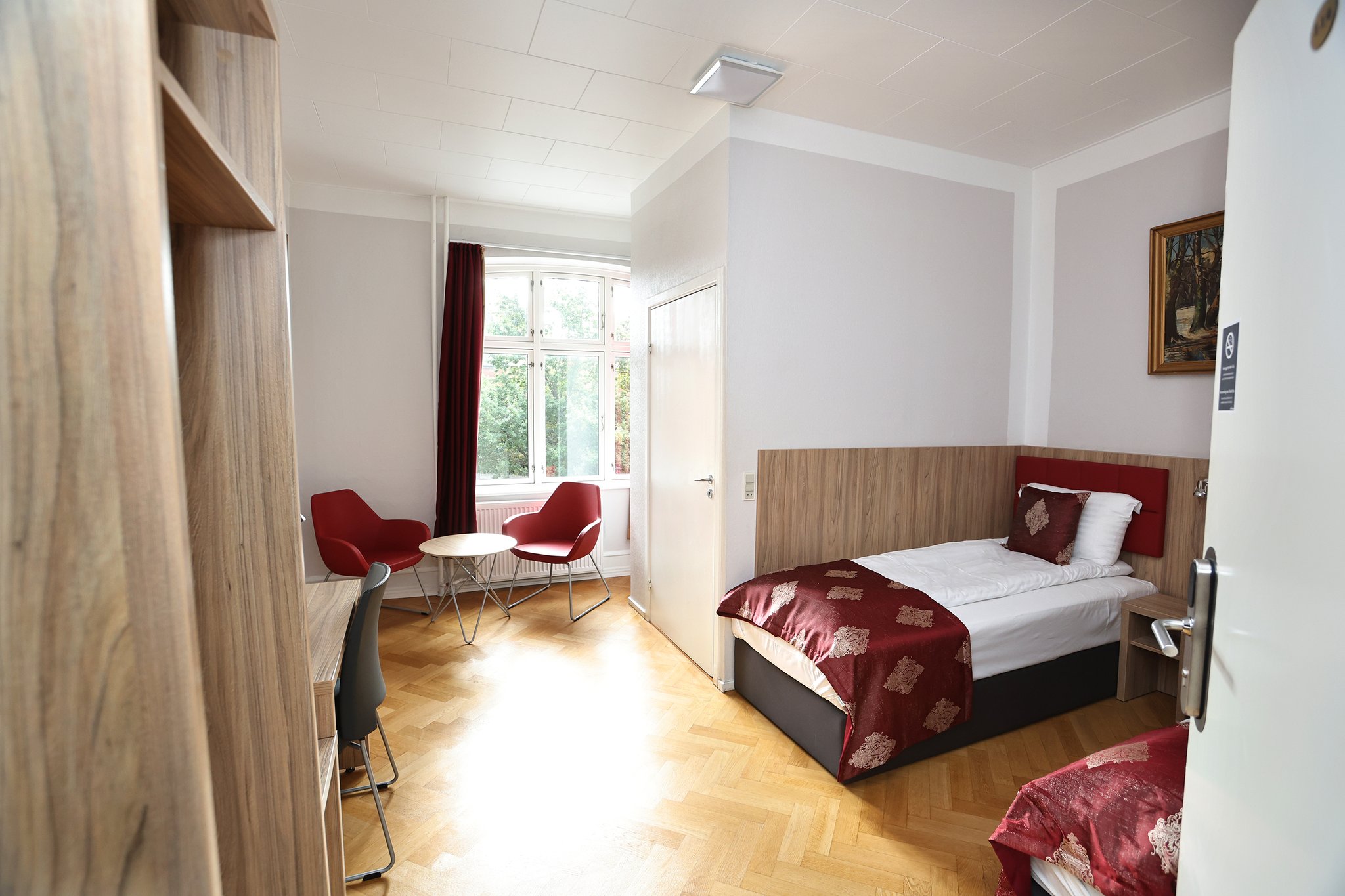 17525_standard-double-disable-friendly-room-hotel-skandia_S