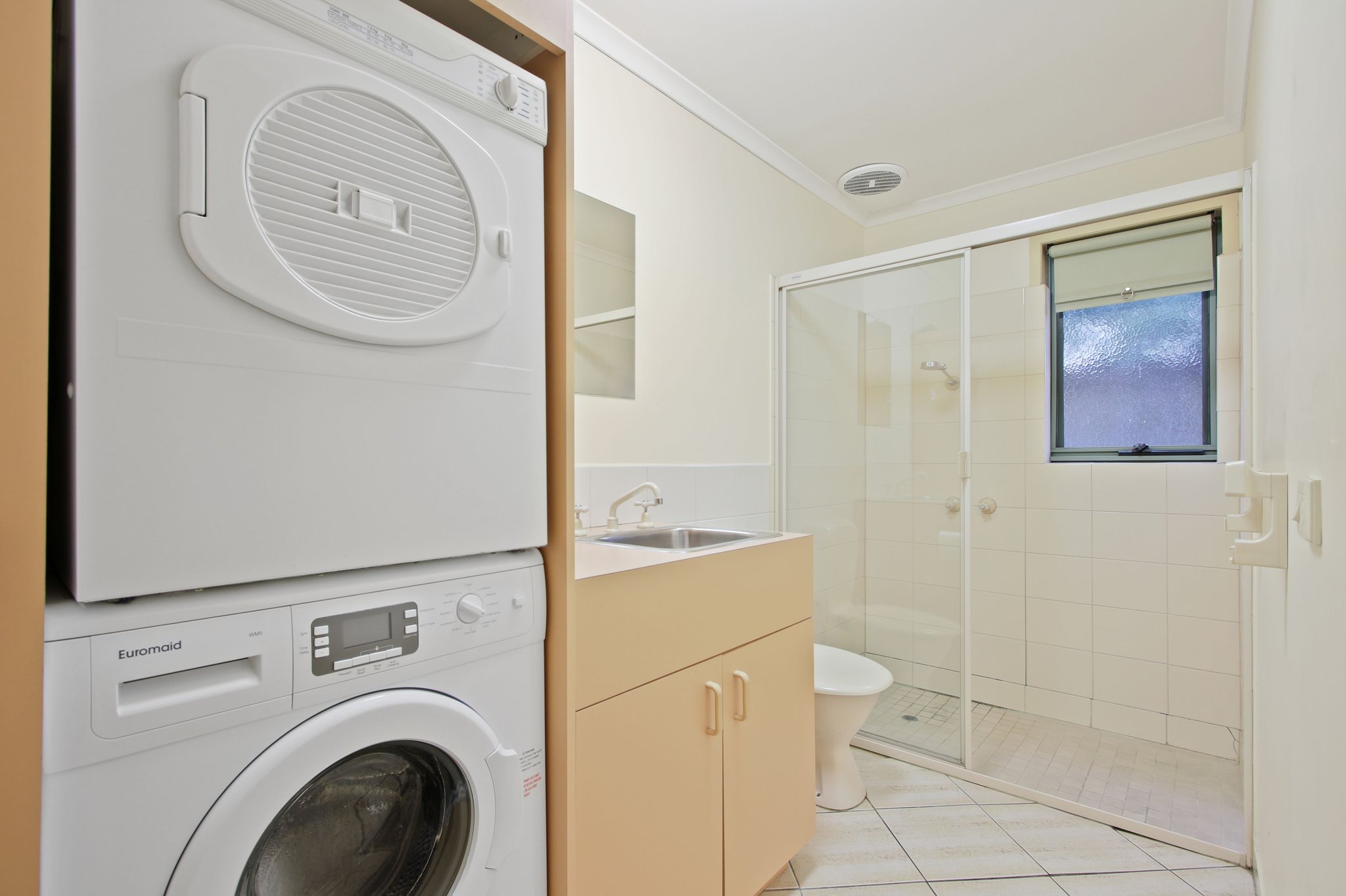 Four_Bedroom_Townhouse_Bathroom_S