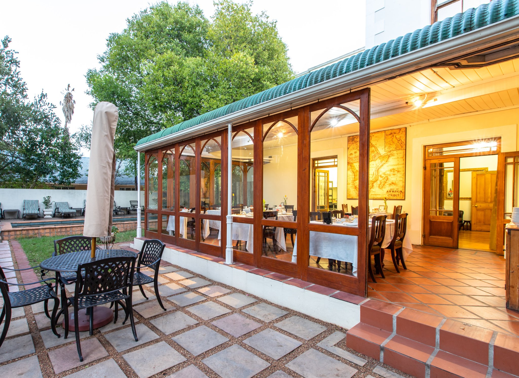 Breakfast_Room_from_Garden_S