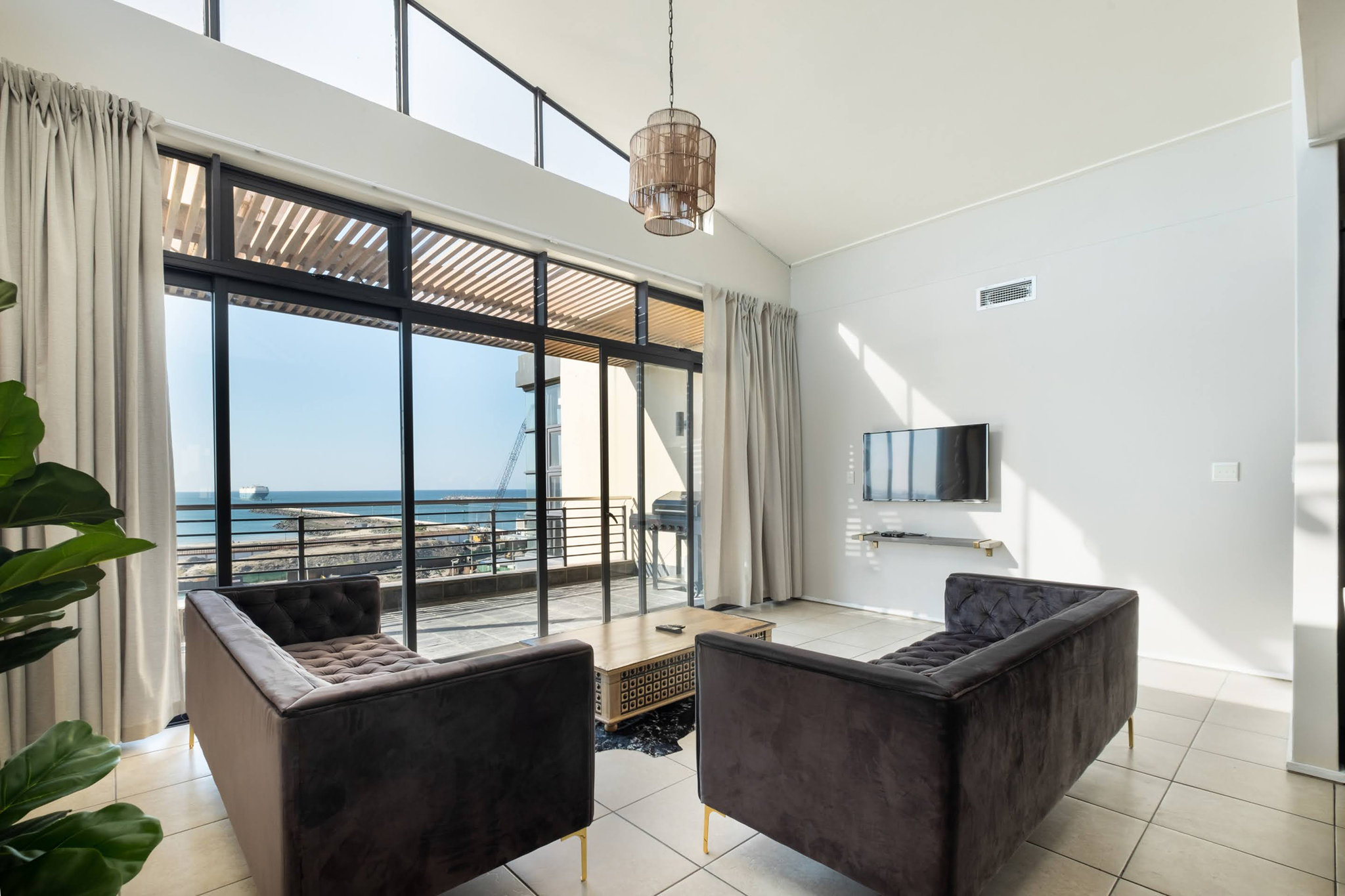 Deluxe_Seaview_Three_Bedroom_with_Balcony6_S