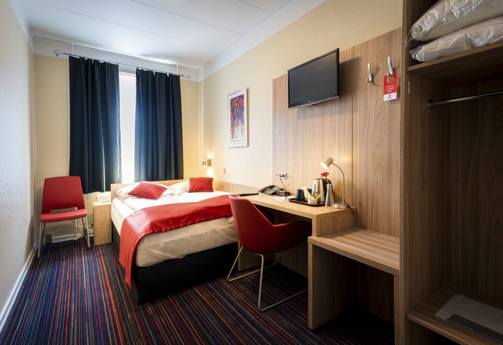 17412_small-double-room-hotel-prinsen-aalborg-by-first-ho_S