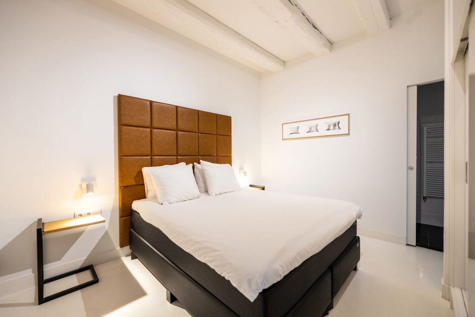 yays-Zoutkeetsgracht-comfort-A-queen-bed.jfif_S