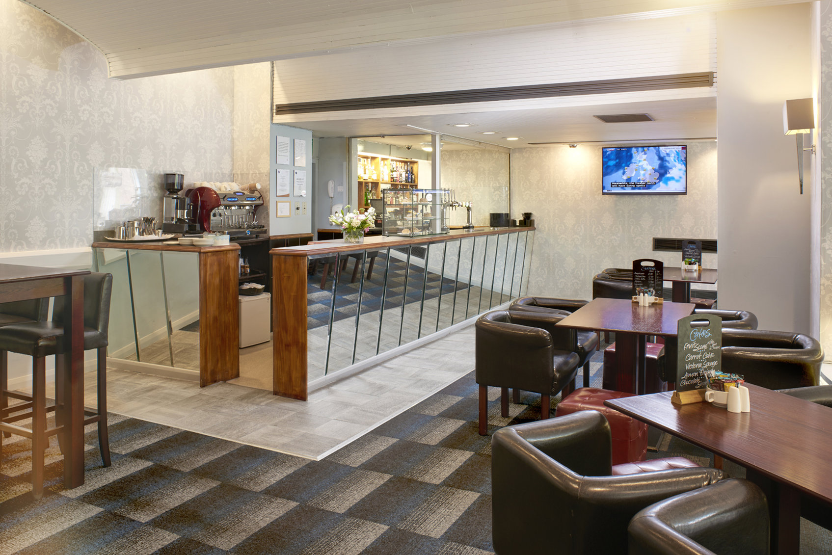 Corus_Hotel_The_St_James_Bar_Area_S