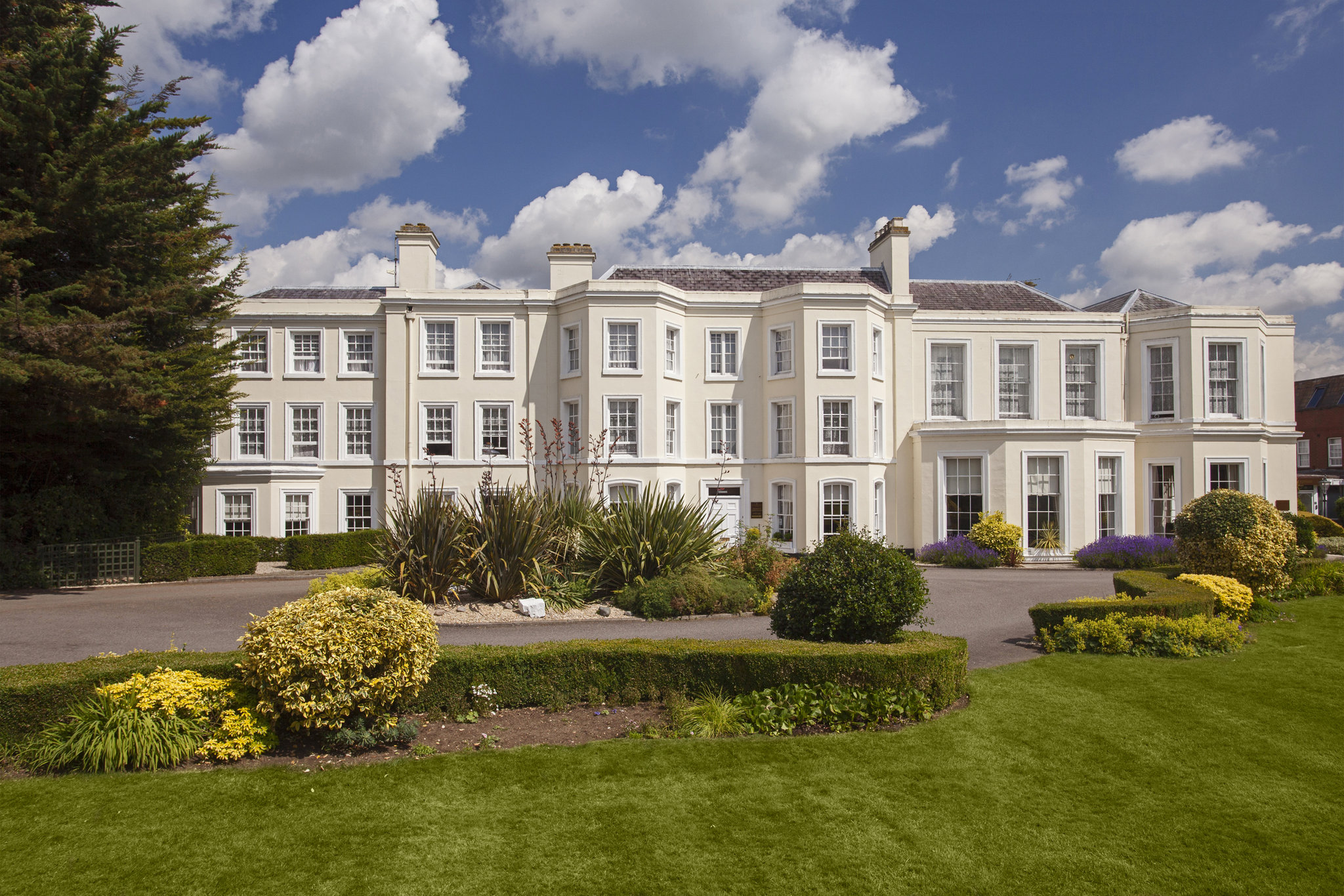 Burnham_Beeches_Hotel_Exterior_S