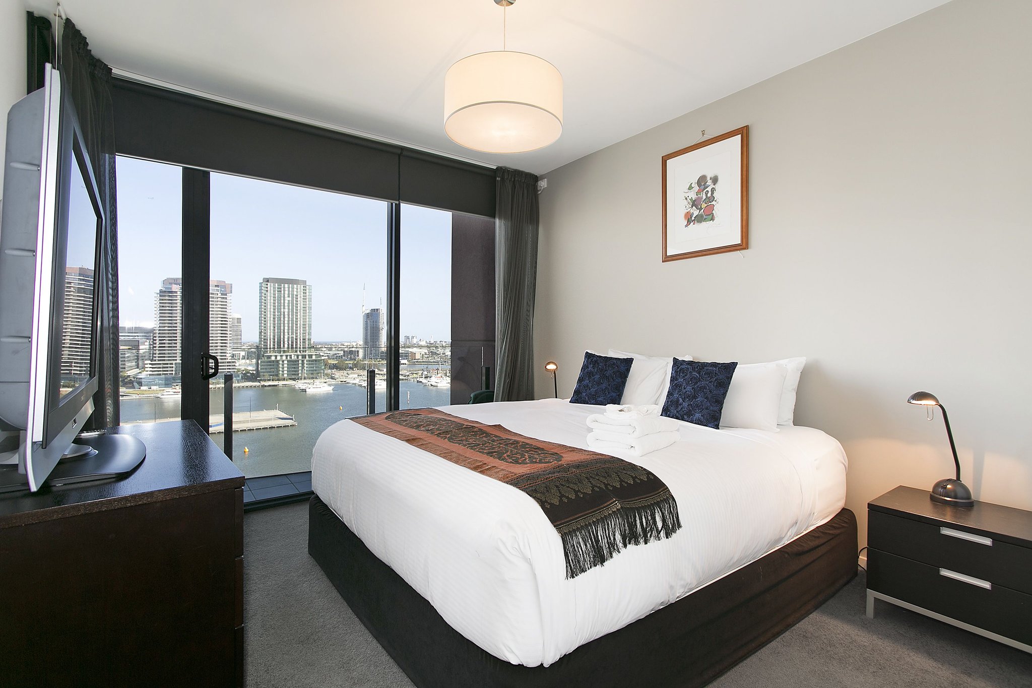 Deluxe_Three_Bedroom_Apartment_Harbour_View4_S