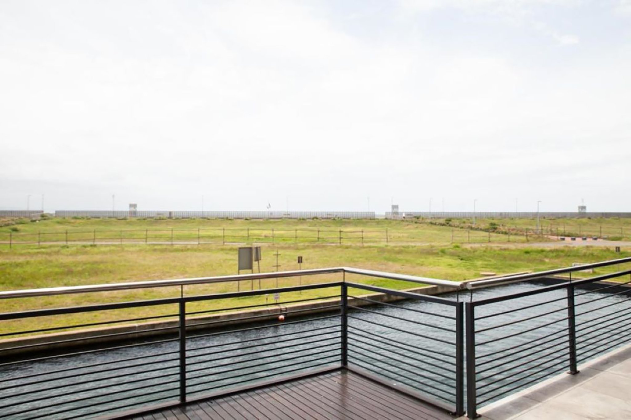 Premium_Canal_View_Three_Bedroom_with_Balcony5_S