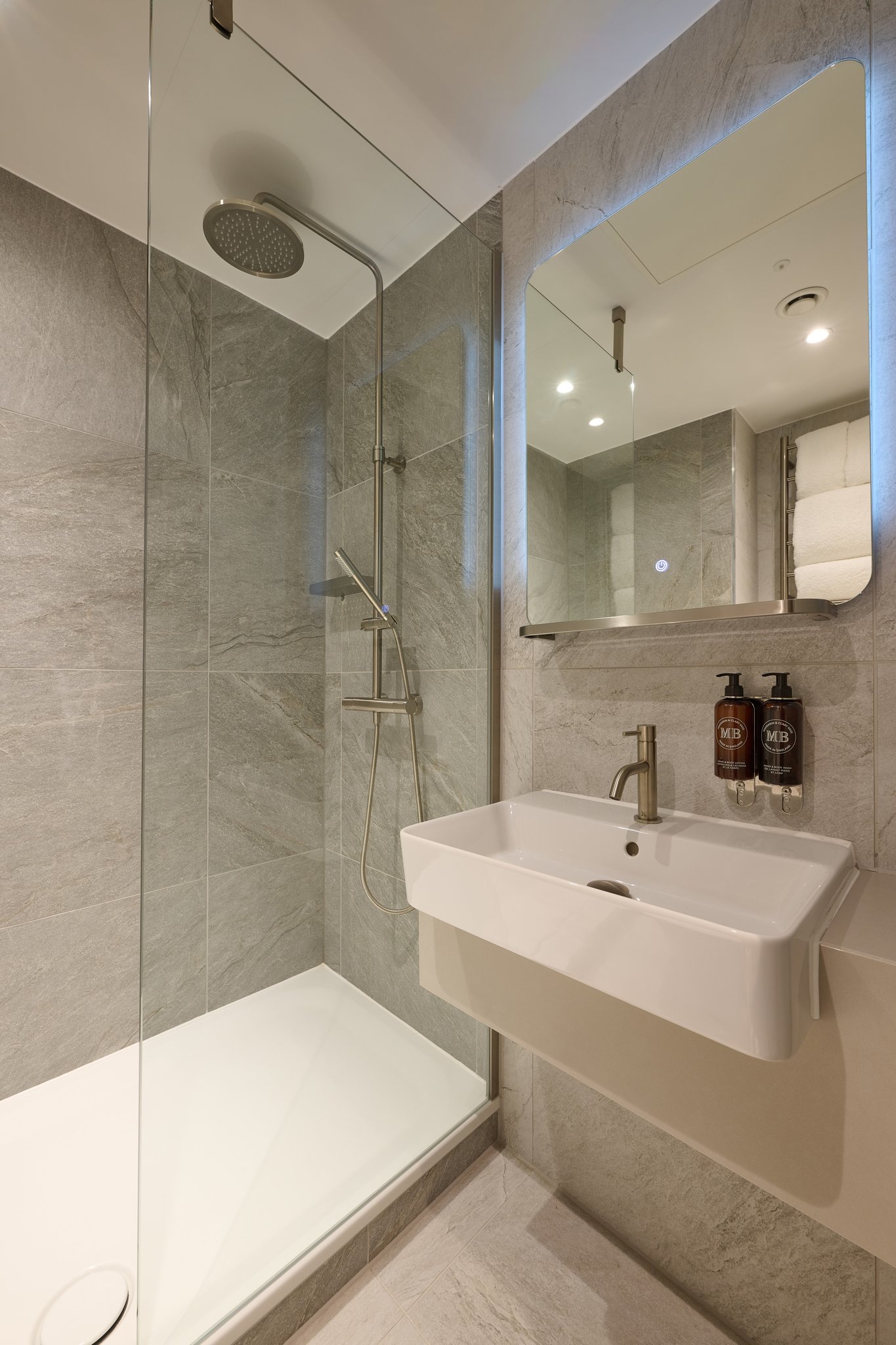 The_Resident_Edinburgh_Hotel_Room_Details_Bathroom_shower_S