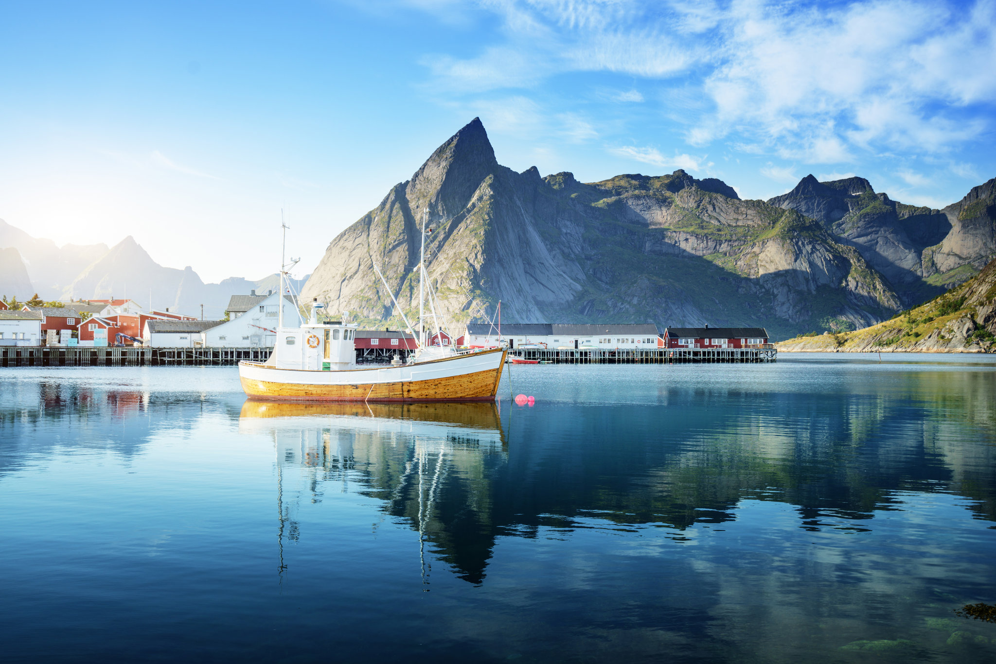 17182_fishing-lofoten-GettyImages-629202460_S