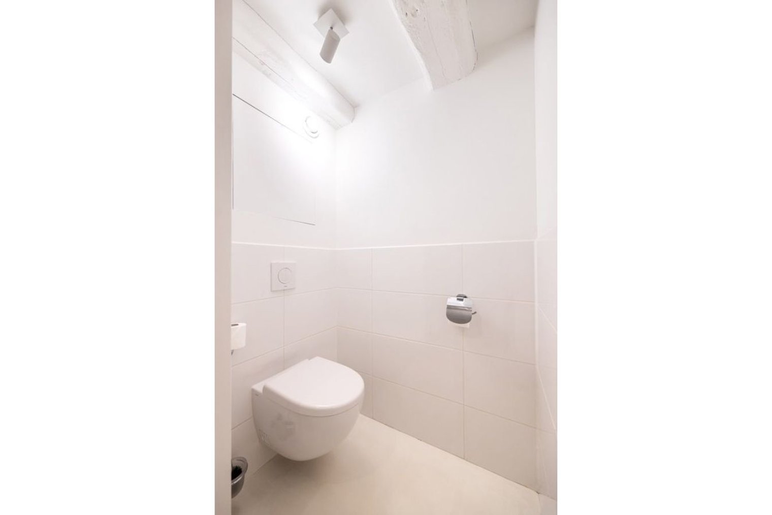 yays-Zoutkeetsgracht-grand-toilet.jfif_S