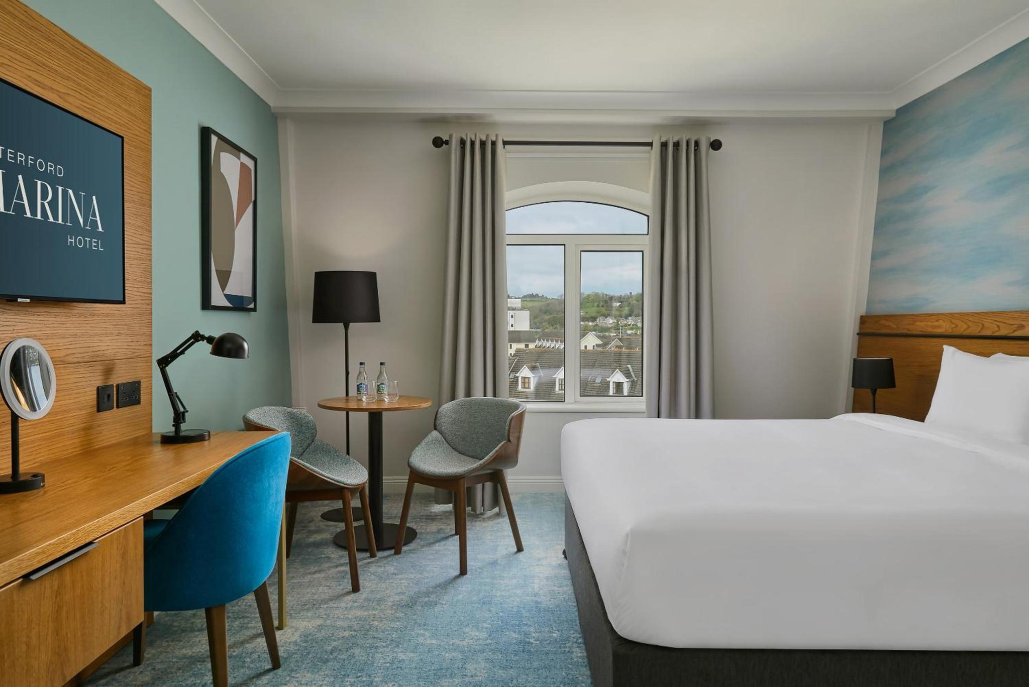 King_Riverview_Room2_S
