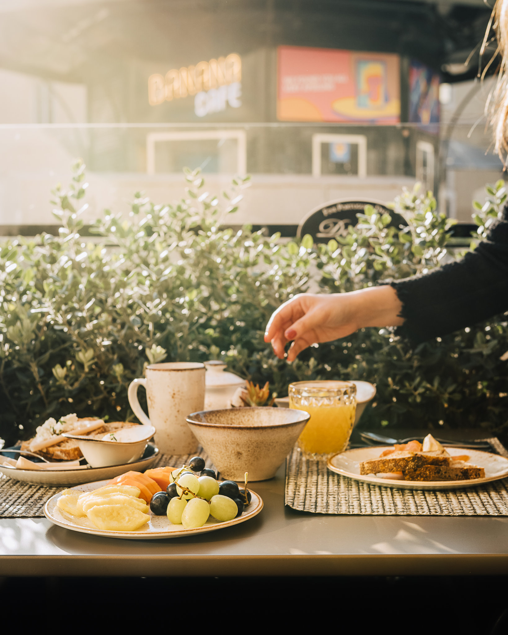 Breakfast_Table_Terrace_S