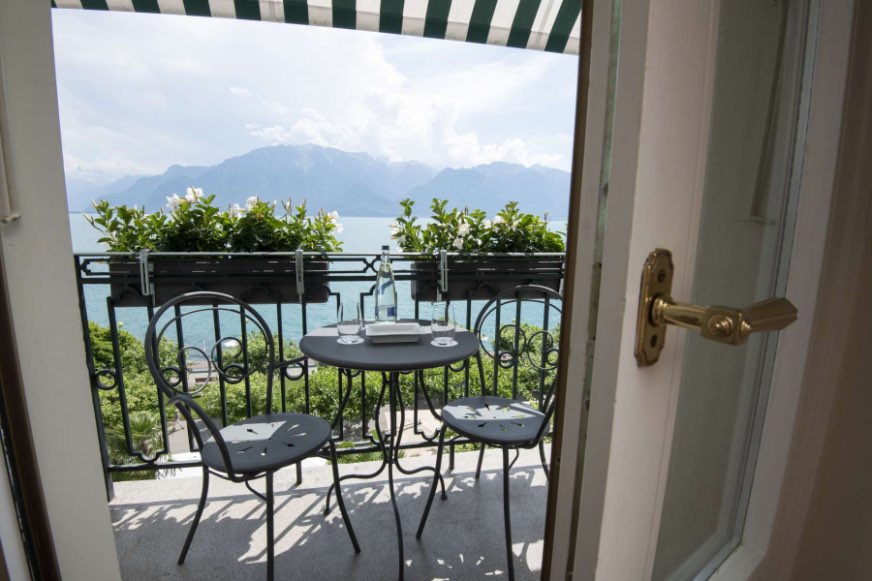 Hotel Des Trois Couronnes Balcony