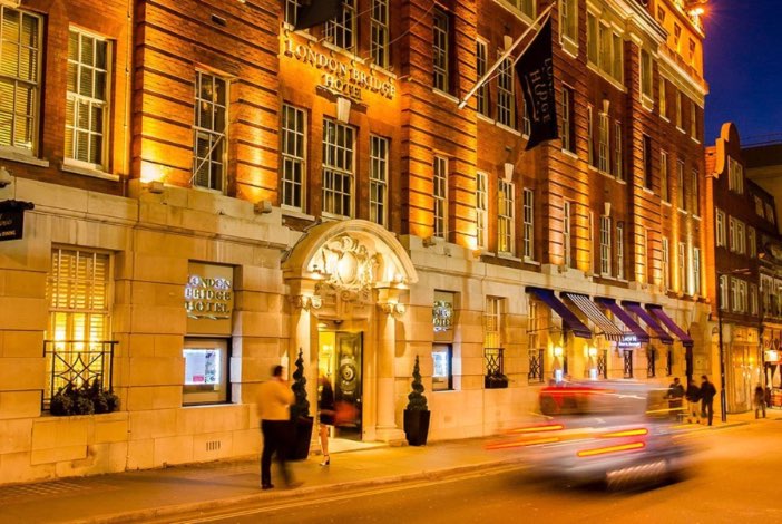 London Bridge Hotel Exterior