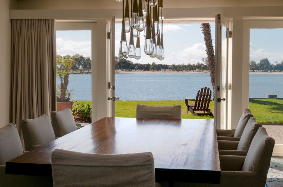 Paradise Point Resort And Spa Dining Area