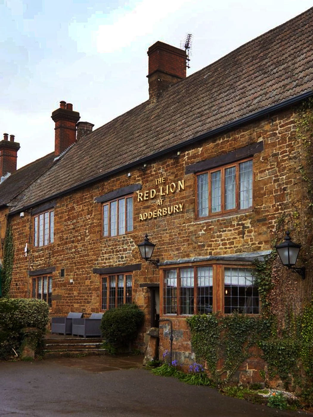 Red-Lion-Adderbury-by-Greene-King-Inns