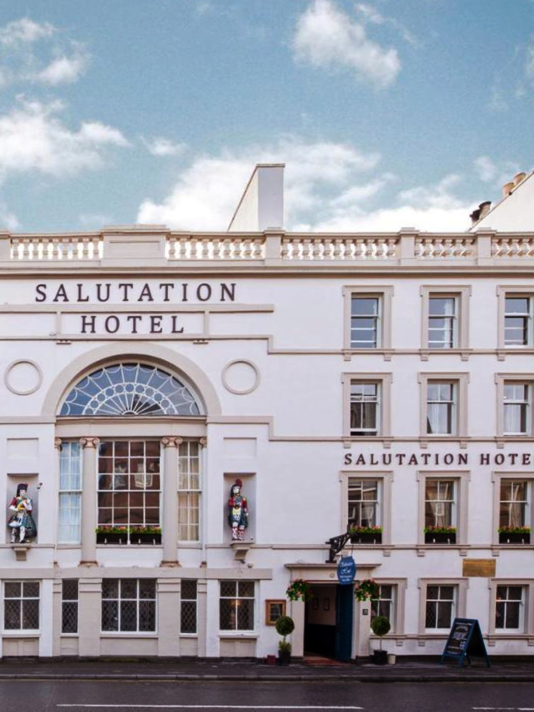 Salutation-Hotel