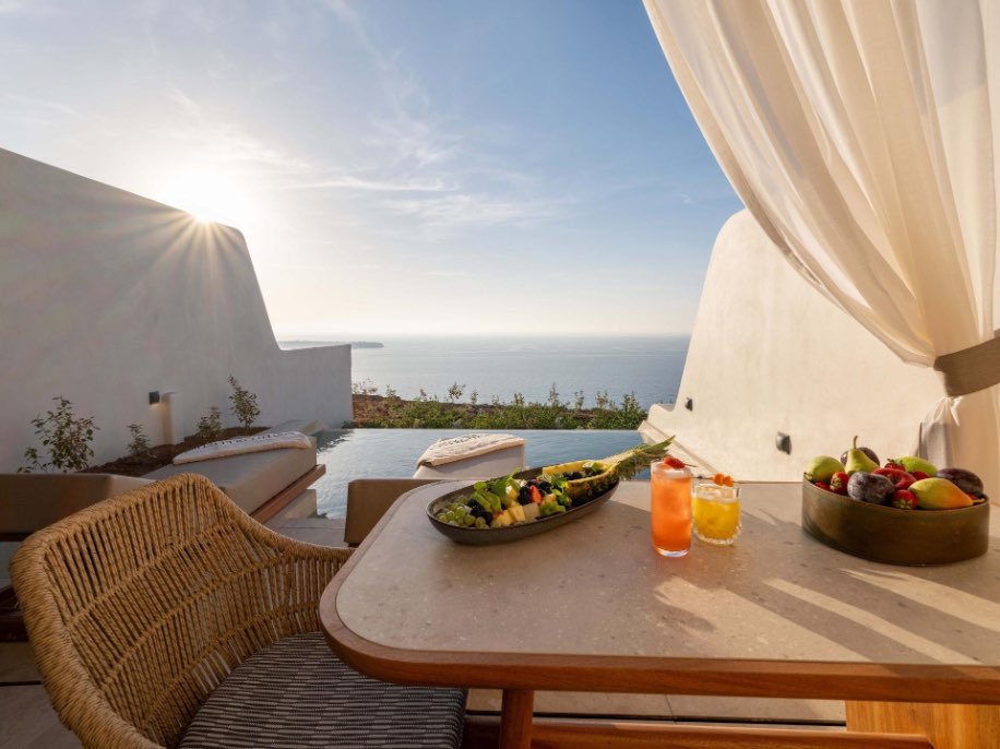 Santo Mine Oia Suites Balcony